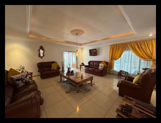 3 BEDROOM HOUSE FOR SALE IN VAN RIEBEECK PARK